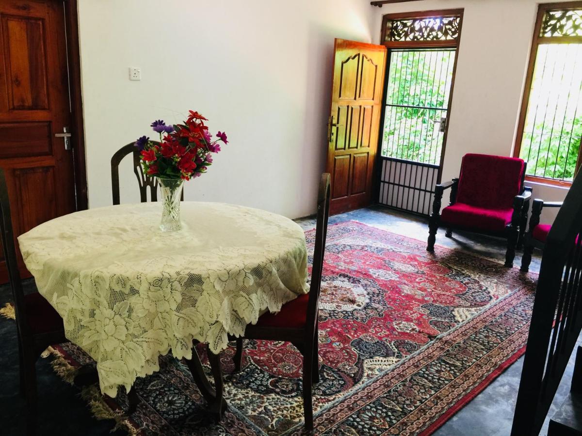 Thaaaru Villa Mirissa Eksteriør bilde