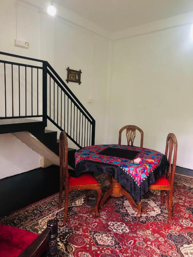 Thaaaru Villa Mirissa Eksteriør bilde